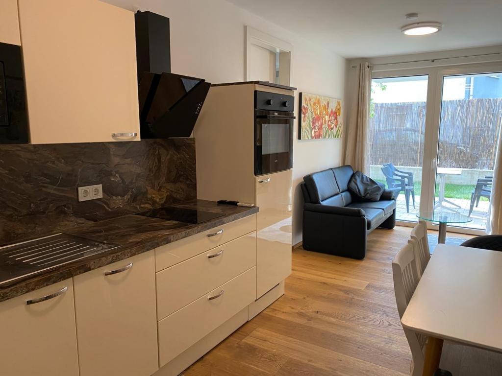 Modern Apartment With Garden Near City Center Vienna Esterno foto